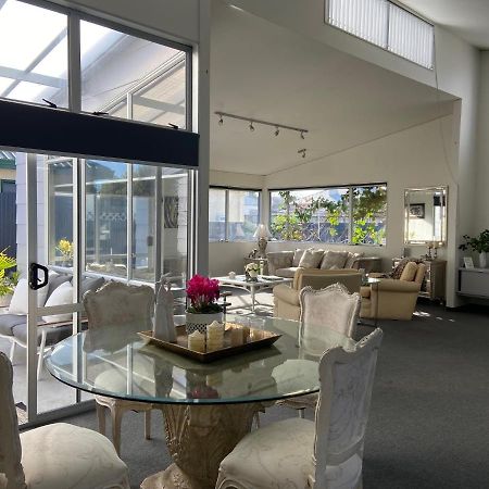 نابيير Maison Blue - Chic Inner City Townhouse المظهر الخارجي الصورة