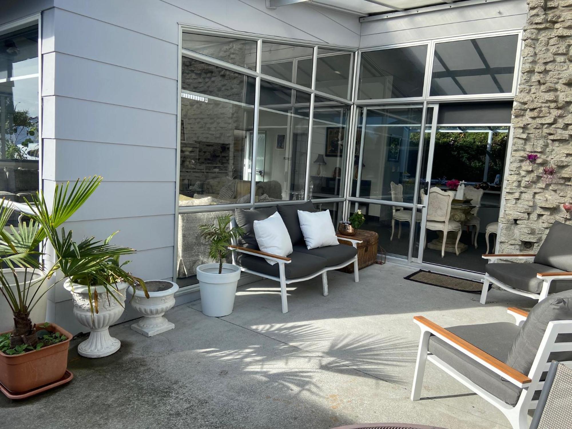 نابيير Maison Blue - Chic Inner City Townhouse المظهر الخارجي الصورة
