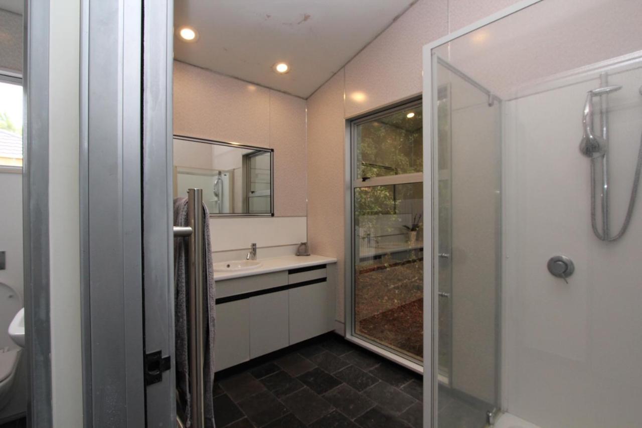 نابيير Maison Blue - Chic Inner City Townhouse المظهر الخارجي الصورة